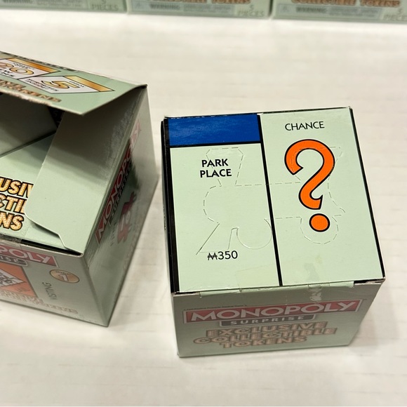 Monopoly Surprise 11 Boxes & Display Series One NEW Exclusive Collectible Tokens - Picture 7 of 8
